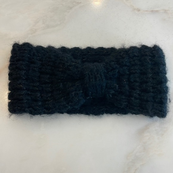 Womens’ Steve Madden Black With Metallic Thread Head Wrap- One Size - Picture 1 of 3